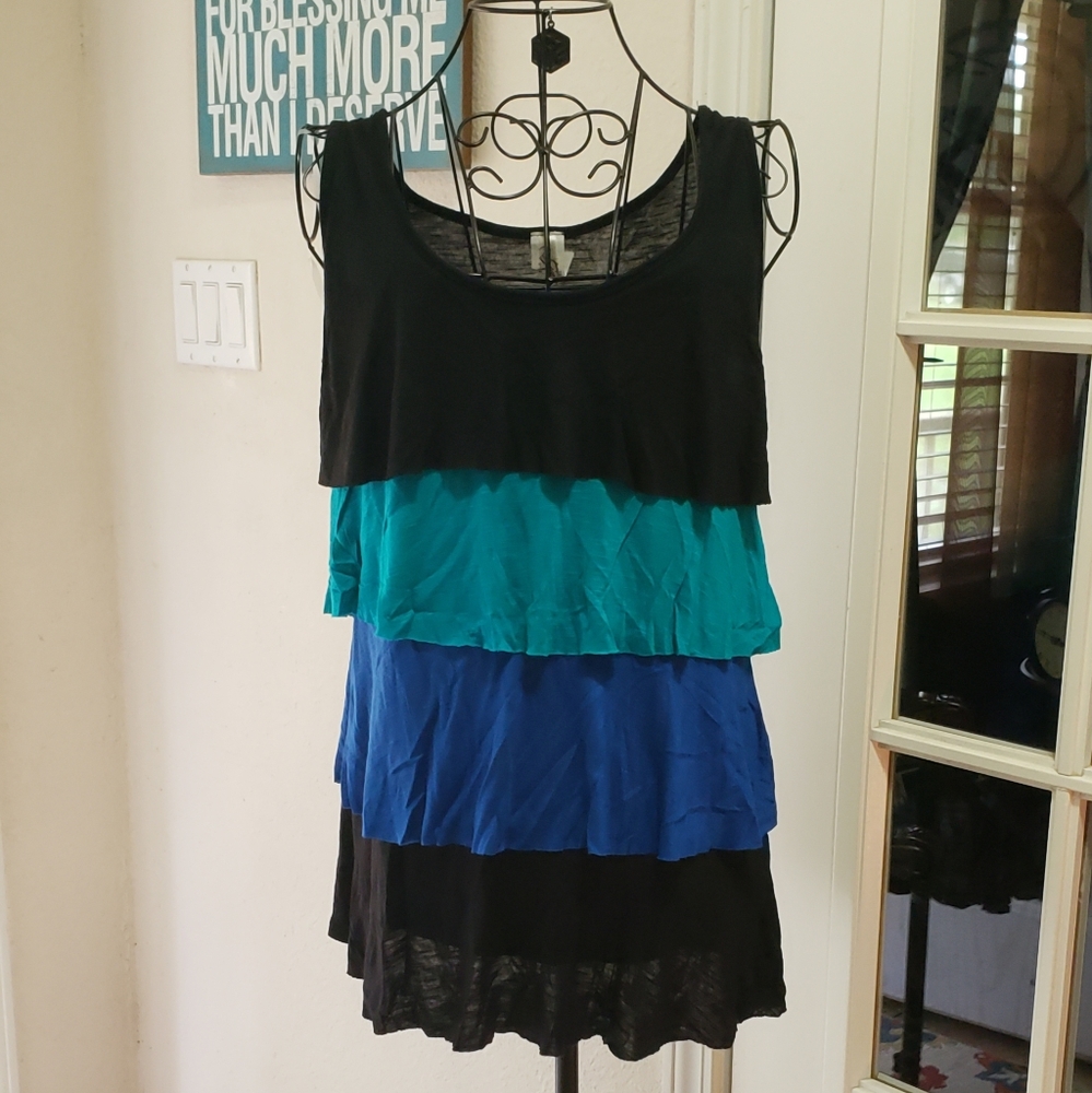 Pretty, layered, sleeveless top